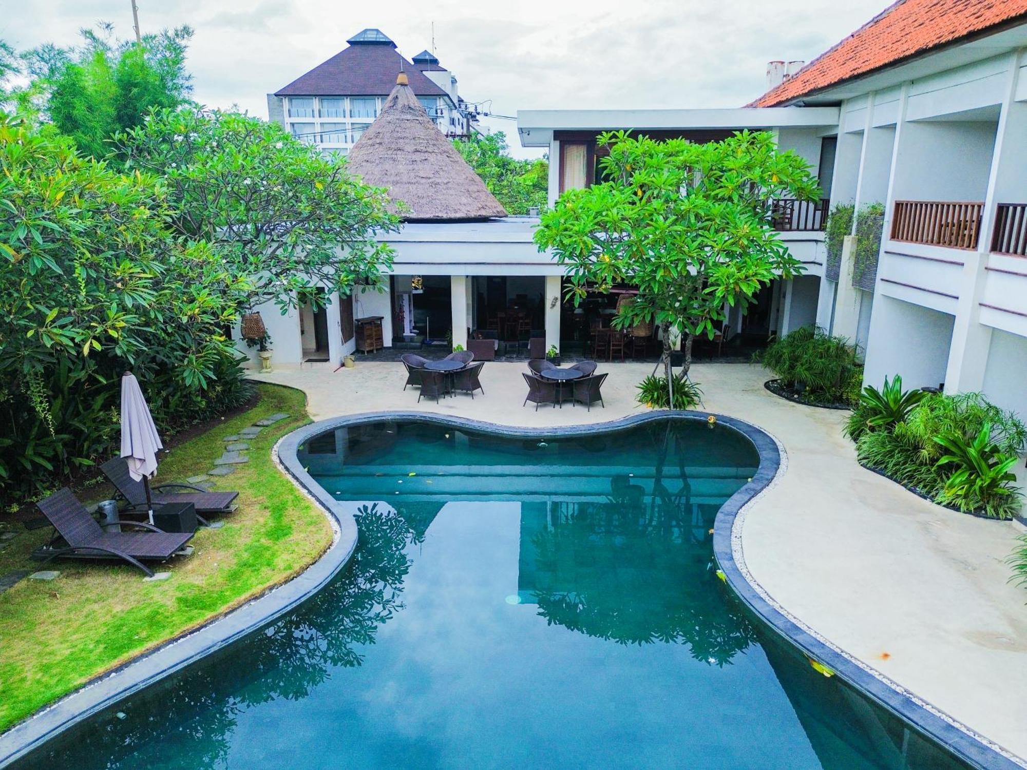 Villa Diana Bali 16 Bedrooms Seminyak  Exterior photo